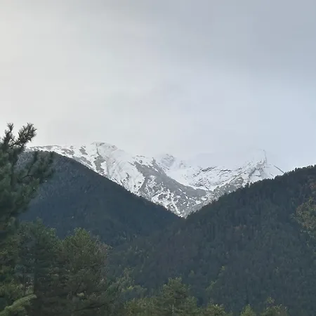 Emily Pirin Golf Apartman