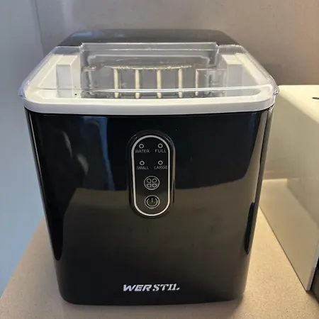 Emily Pirin Golf Apartman Razlog