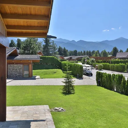 Emily Pirin Golf Apartman *