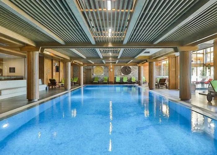 Emily Pirin Golf Razlog