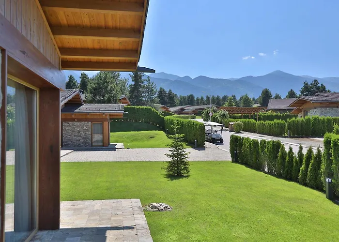 Emily Pirin Golf Apartment *