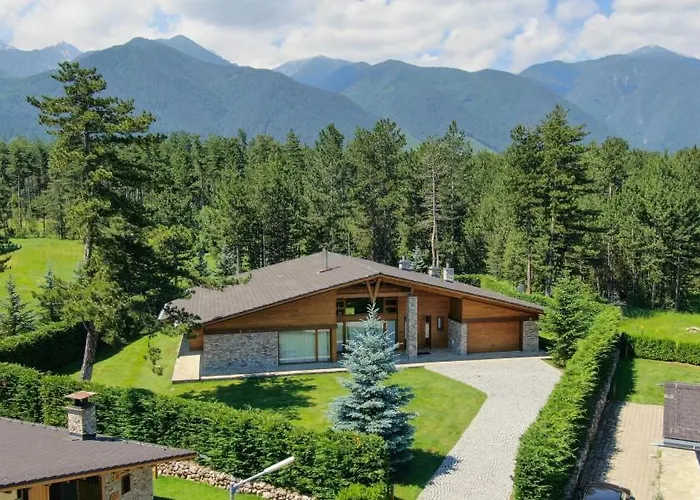 Emily Pirin Golf Apartment *